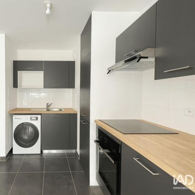 Appartement 3 pièces 990 €