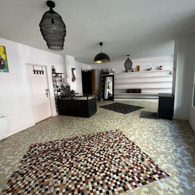 Commerce  212000 €