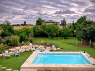 Charme, dépendances, nature, calme et volumes! — photo 2