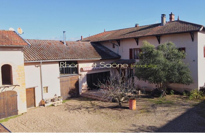Charme, dépendances, nature, calme et volumes! — photo 5