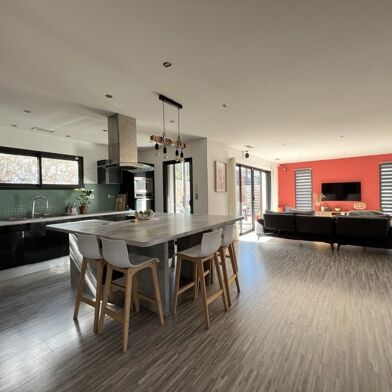 Maison 5 pièces 549000 €