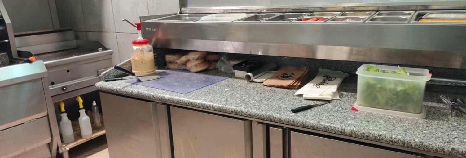 Commerce  1932 m² à vendre à Verquigneul (62113)