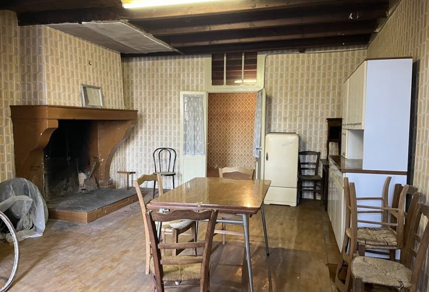Maison en pierre de 3 pièces principales — photo 1
