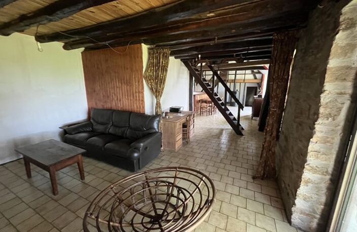 Maison en pierre de 6 pièces principales — photo 3