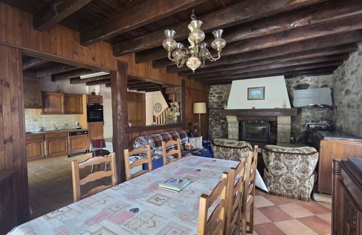 Maison en pierre de 7 pièces principales — photo 2