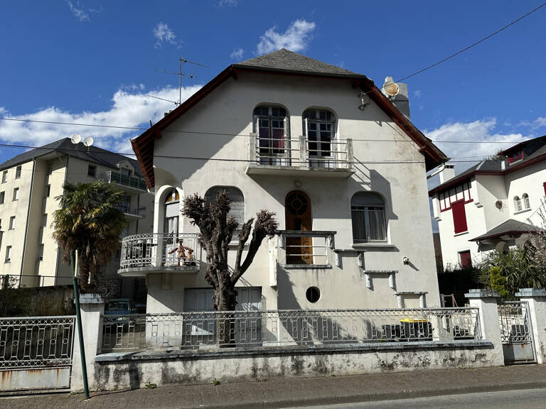 Maison de ville de caractère avec jardin et garage — photo 1
