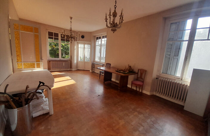 Maison de ville de caractère avec jardin et garage — photo 2