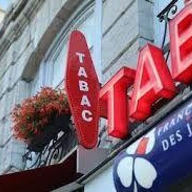 Commerce  176000 €