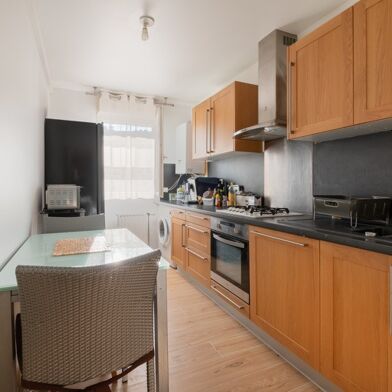 Appartement 3 pièces 251904 €