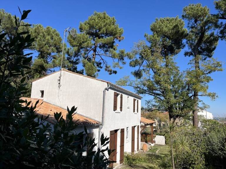 Pavillon de 7 pièces principales — photo 1