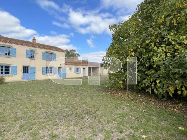 6267 3 km St-Varent, 10 Km Thouars, 9 Km Airvault<br>maison avec — photo du bien