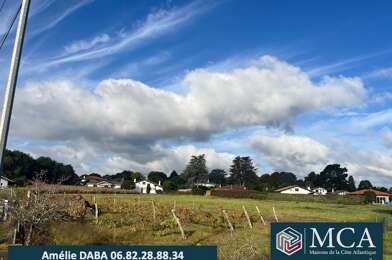 Terrain  303000 €