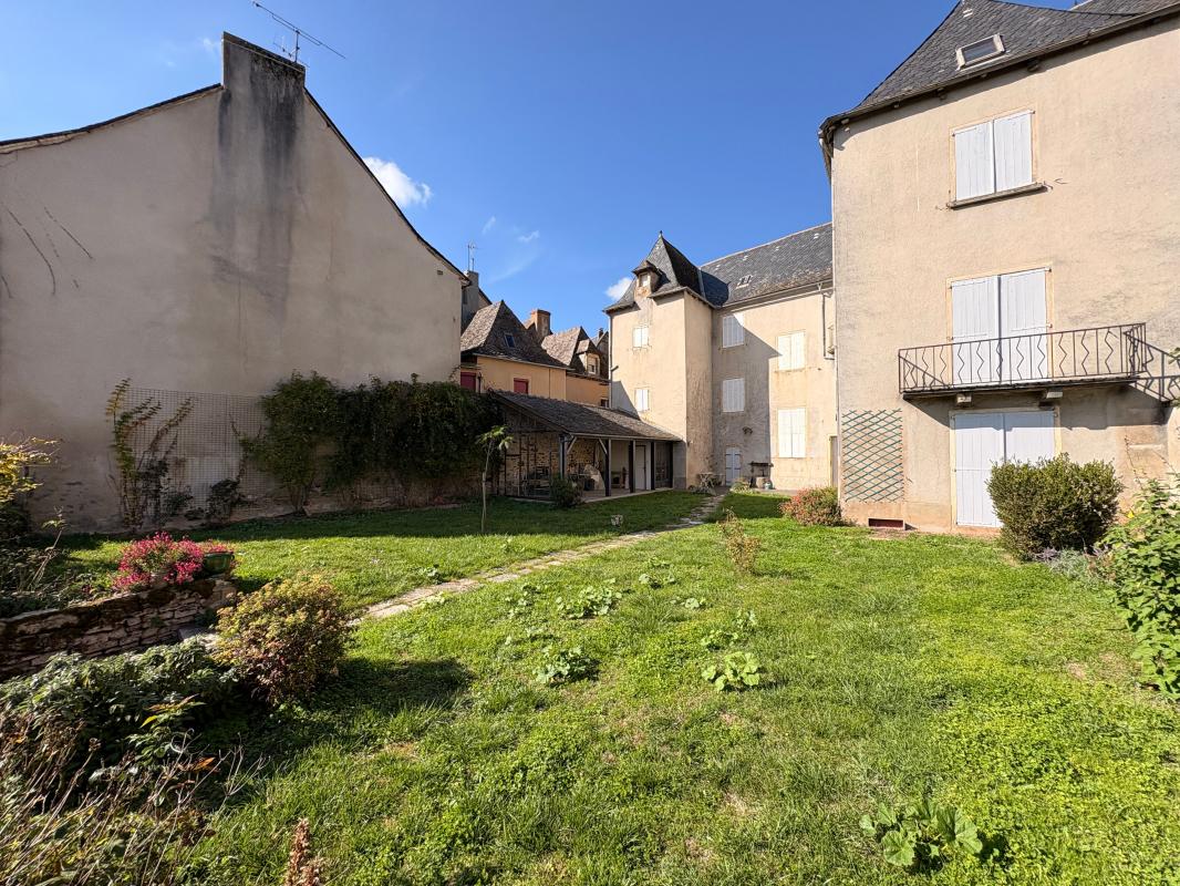 Villa / Maison 9 pièces  à vendre Rignac 12390