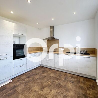 Appartement 4 pièces 754 €