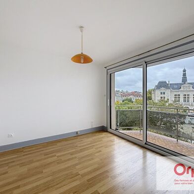 Appartement 1 pièces 370 €