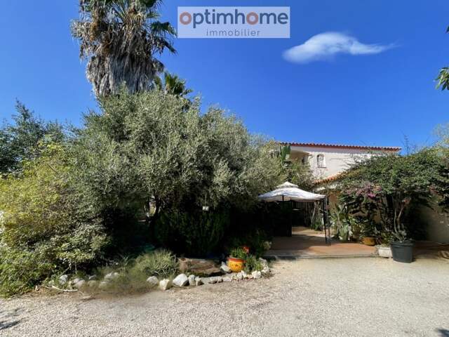 EXCLUSIVITE A ARGELES SUR MER (66) Grande villa 4 faces — photo du bien