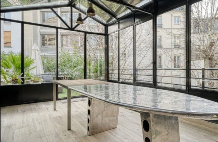 PARIS 17E – IMMEUBLE D’EXCEPTION AVEC JARDIN PRIVATIF, TERRASSES & ROOFTOP – 600 M² ENTIÈREMENT RÉNOVÉS — photo 4