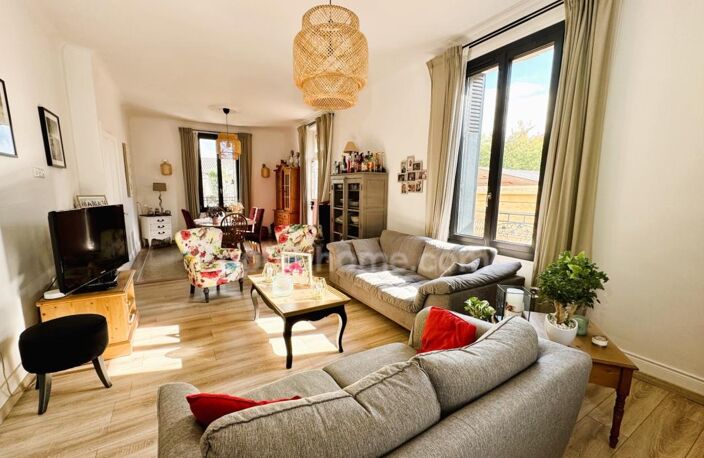 MAISON BOURGEOISE A VENDRE A LISIEUX (14100) – 250 M² – 10 PIECES – JARDIN – GARAGE — photo 2