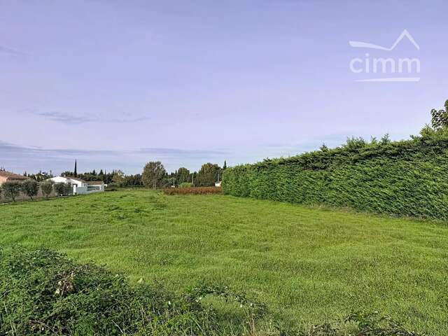 Terrain de 2500 m² — photo du bien