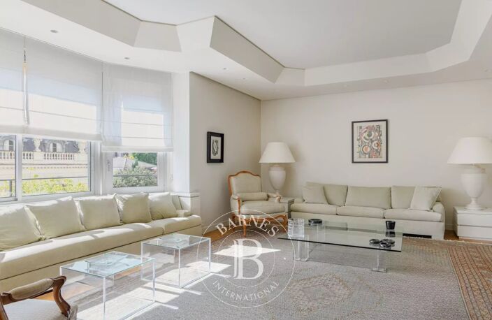 EXCLUSIVITE - VENTE 13008 - CARRE D'OR - APPARTEMENT 218 m² - CH — photo 2