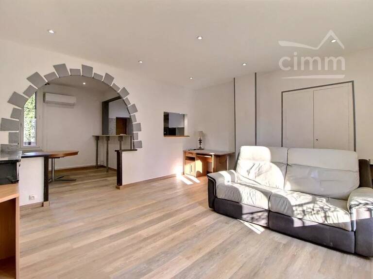 Appartement T3 de 79 m² + cave + 2 parkings — photo 1