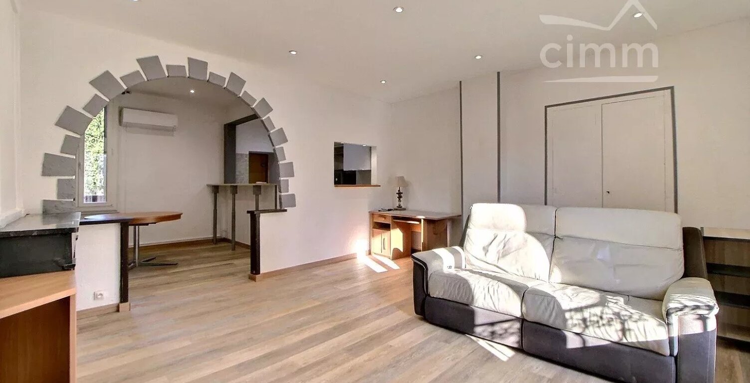 Appartement T3 de 79 m² + cave + 2 parkings — photo 1