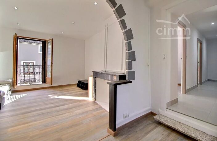 Appartement T3 de 79 m² + cave + 2 parkings — photo 2
