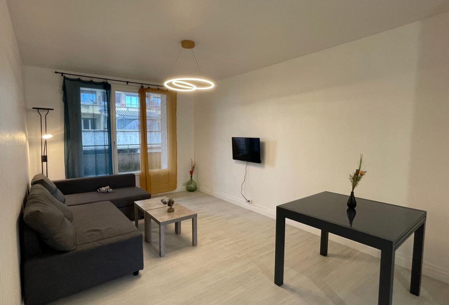 Appartement Hyper centre, 2 ch, grande terrasse — photo 1