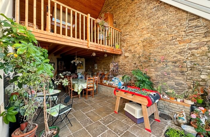 Maison en pierre de 252 m² – 8 pièces – Vue imprenable, cadre bucolique et calme absolu ! HOCQUIGNY — photo 2
