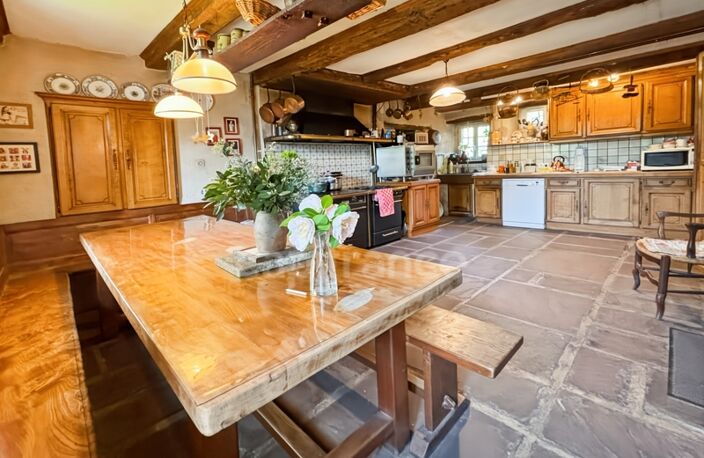 Maison en pierre de 252 m² – 8 pièces – Vue imprenable, cadre bucolique et calme absolu ! HOCQUIGNY — photo 3