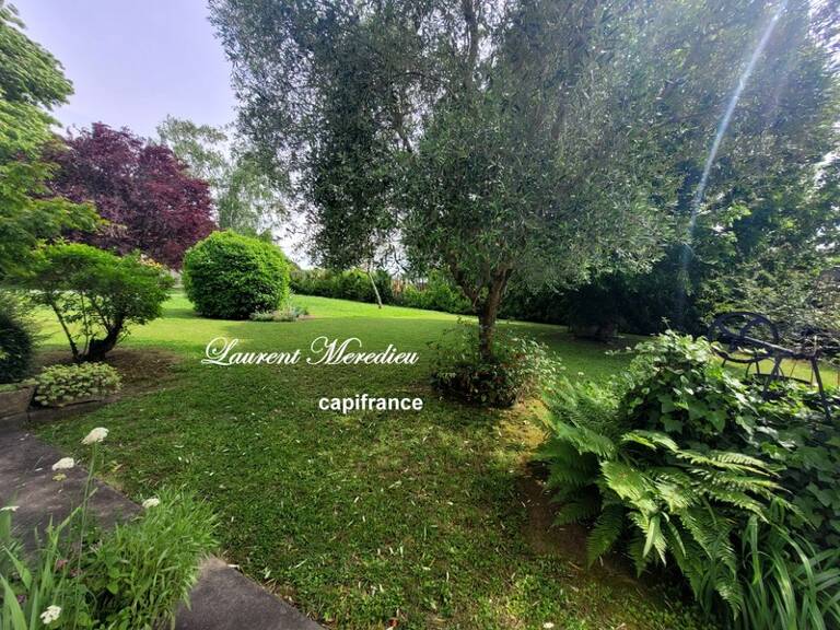 Maison familiale de 240 m² avec terrain divisible de 2 750 m² – À 10 min de Saint-André-de-Cubzac — photo 1
