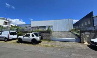 Local industriel 2 Pièces 456 m² à vendre à Sainte-Marie (97438)