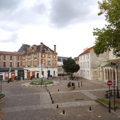 Bureau 2 pièces 1340 €