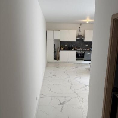 Appartement 4 pièces 840 €