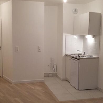 Appartement 1 pièces 812 €