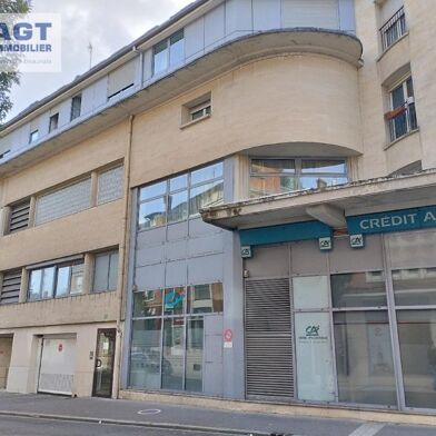 Appartement 4 pièces 849 €