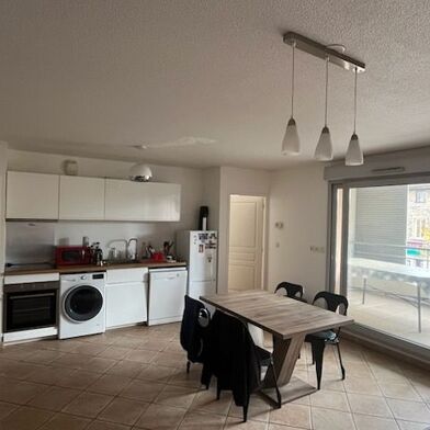 Appartement 1 pièces 890 €