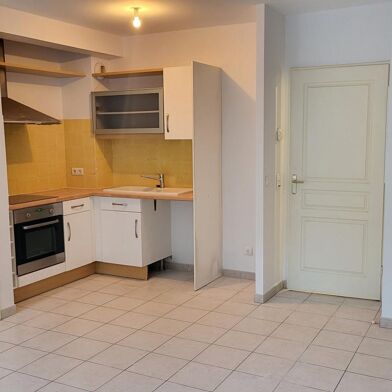 Appartement 3 pièces 757 €