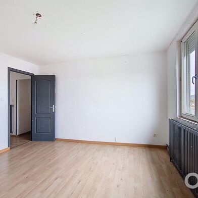 Appartement 4 pièces 99500 €