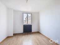 Appartement F4 de 79 m² à rénover Avenue de — photo 3