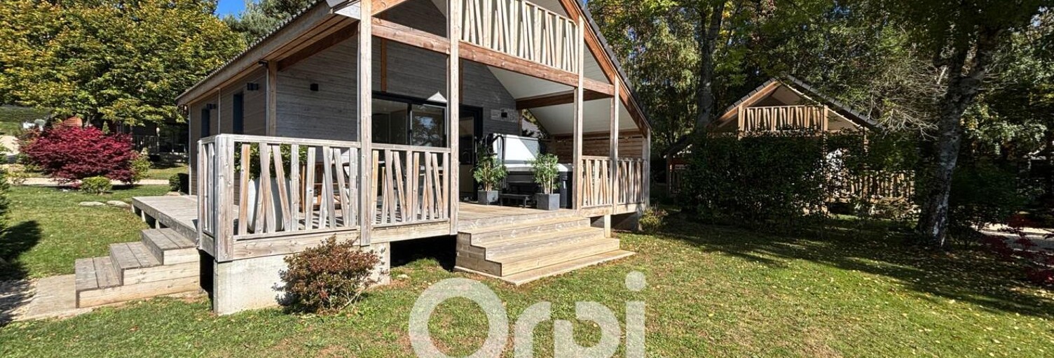 Immeuble  35 m² à vendre à Aydat (63970)