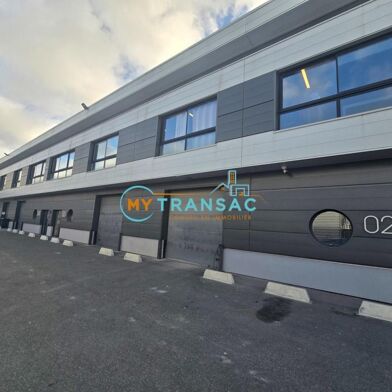 Local industriel  2543 €