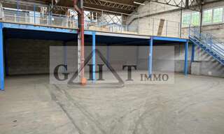 Local industriel  250 m² à louer à Saint-Denis (93200)