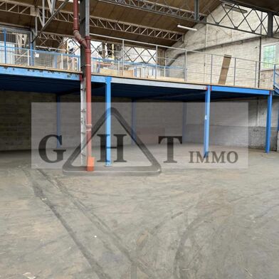 Local industriel  2093 €