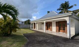 Bureau 4 Pièces 88 m² à louer à Baie-Mahault (97122)