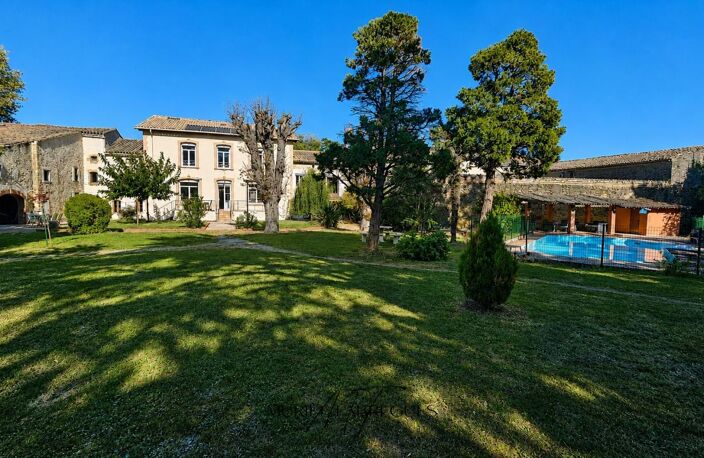 Maison de maître de 315 m2 avec  grandes dépendances, piscine chauffée, grand parc  de 3500 m2 — photo 3