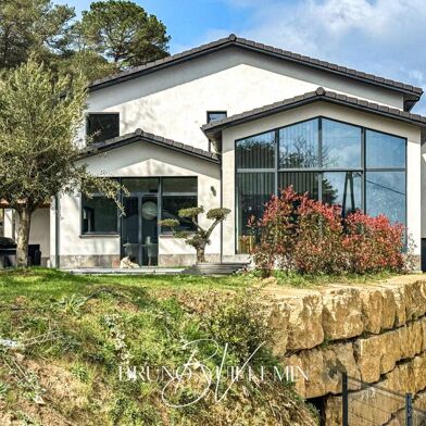 Maison 8 pièces 756000 €