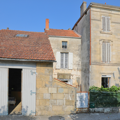 Immeuble  213000 €