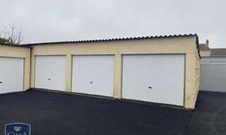 Garage   m² à louer à Niort (79000)