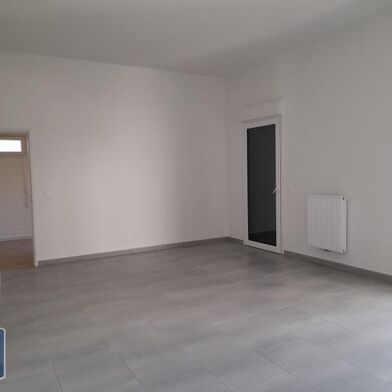 Appartement 4 pièces 1056 €
